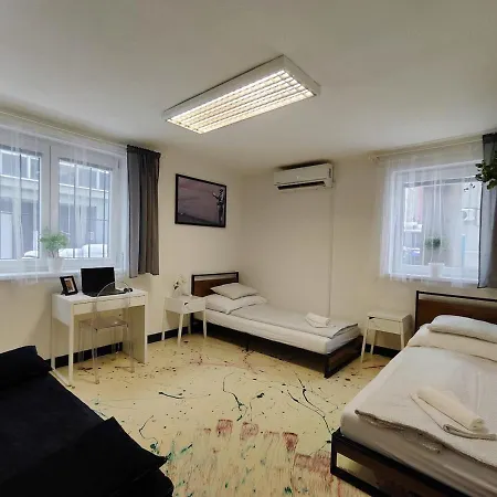 Vibe House * פראג